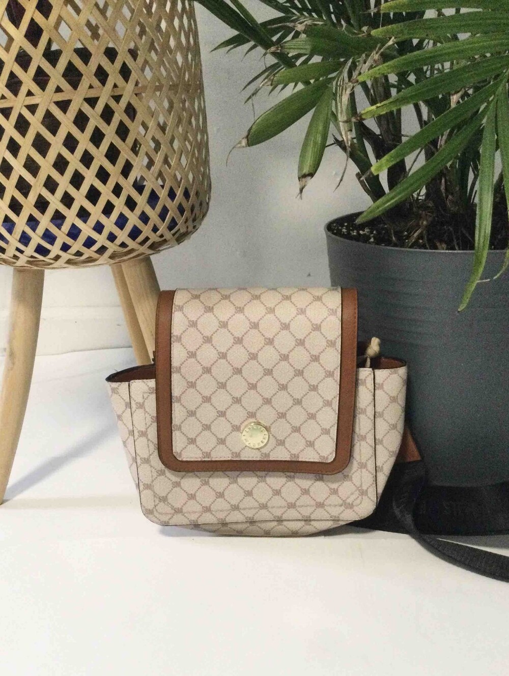 Steve Madden Beige Patterned Crossbody with Brown Trim